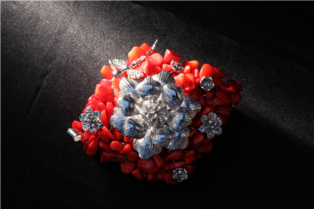 火眼識替身——天然紅珊瑚及其仿制品