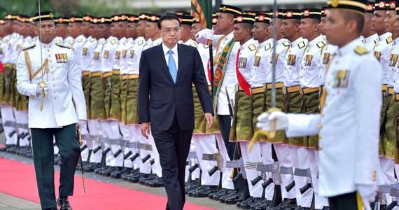 馬總理府雨中上演隆重儀式歡迎中國(guó)總理