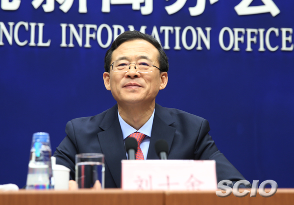 劉士余談改革和穩定:“風平浪靜好行船”