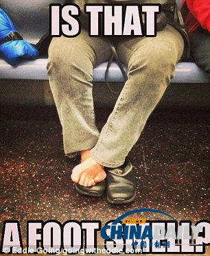 組圖：美網(wǎng)站曝光地鐵乘客各種不雅照