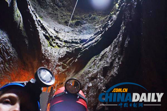 探尋世界上唯一能從內(nèi)部探秘的火山