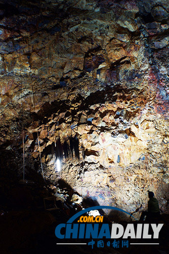 探尋世界上唯一能從內部探秘的火山