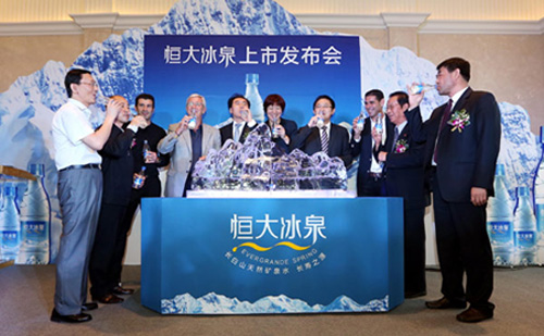 恒大百億投資礦泉水 機遇與挑戰并存