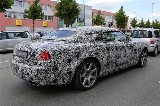 勞斯萊斯魅影敞篷版諜照曝光