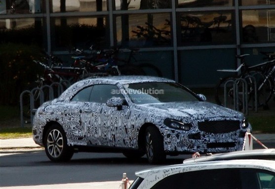 奔馳全新C級(jí)敞篷版諜照曝光