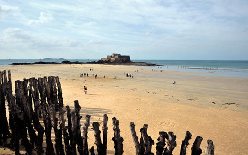 8月去哪？唯節(jié)日與美食不可辜負