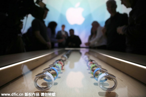 Apple Watch發(fā)售：撕掉“i標(biāo)簽”的產(chǎn)品？