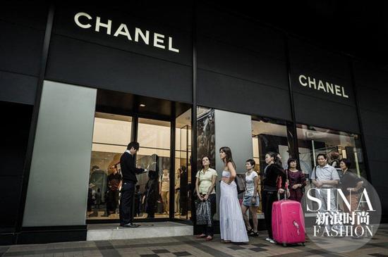 香奈兒稱下月在華將降價