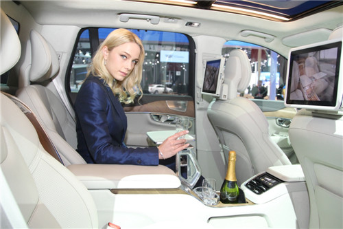 沃爾沃展示“北歐豪華”新標(biāo)簽全新XC90T6在華啟動(dòng)預(yù)售