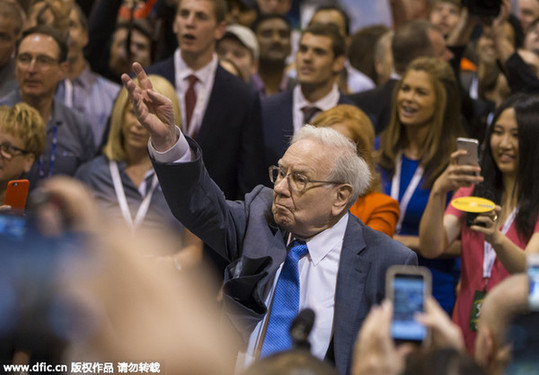 語不驚人死不休:巴菲特在股東大會上吐了哪些槽?