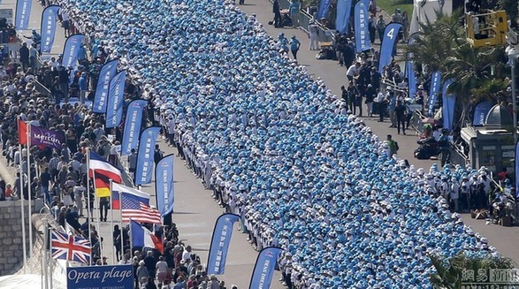 中企6千人旅游團法國行：震驚歐洲