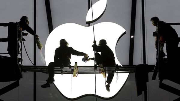 因在華業(yè)績?cè)鲩L堪憂 蘋果股價(jià)下挫2.5%