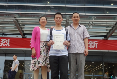 受惠于國家貧困招生專項，留守孩子圓夢北大——大學，我們來了