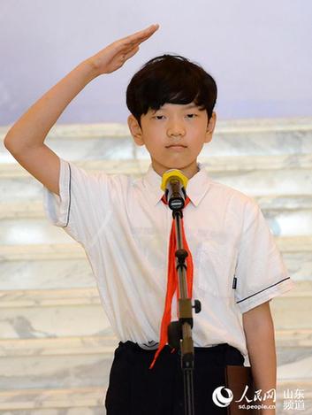 人民網在濟南舉行抗戰記憶視頻作品集贈送儀式