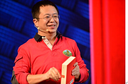 周鴻祎成功殺入手機(jī)血海中心地帶：接下來怎么辦？