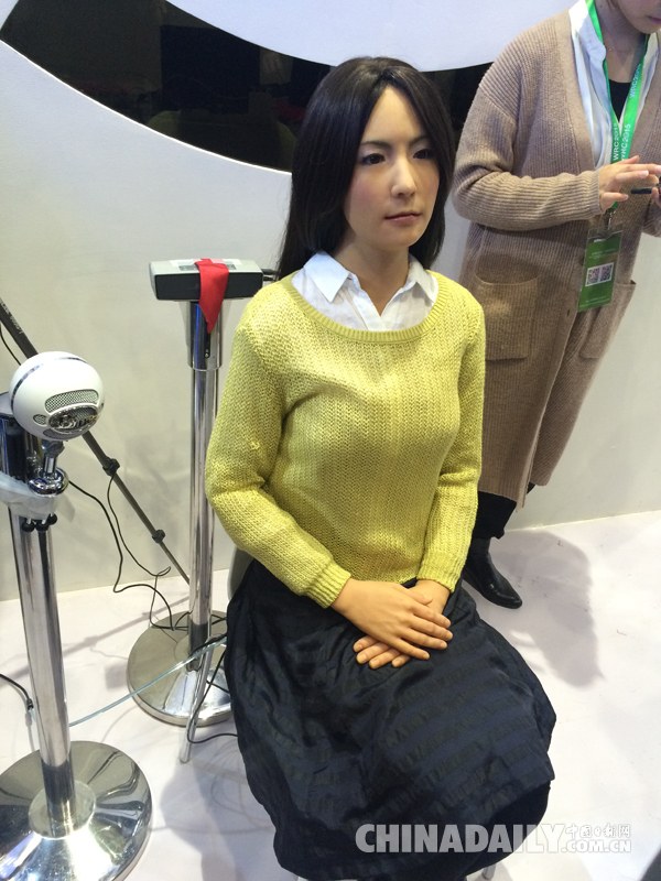 2015世界機(jī)器人大會(huì)參展機(jī)器人精彩圖集