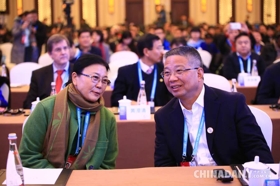 “萬物互聯(lián)驅(qū)動(dòng)產(chǎn)業(yè)變革”——聽“大咖”們?cè)趺凑f