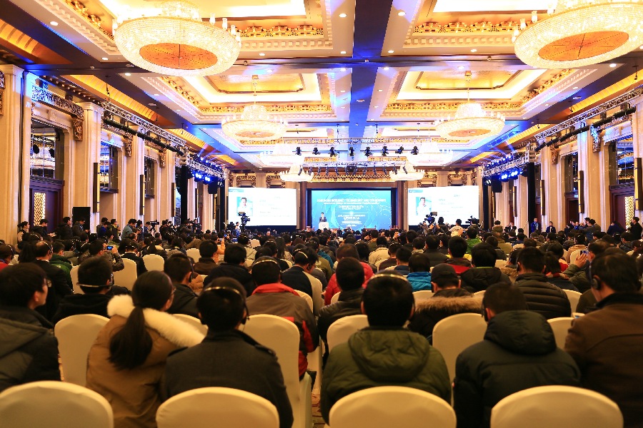 “萬物互聯(lián)驅(qū)動(dòng)產(chǎn)業(yè)變革”——聽“大咖”們?cè)趺凑f