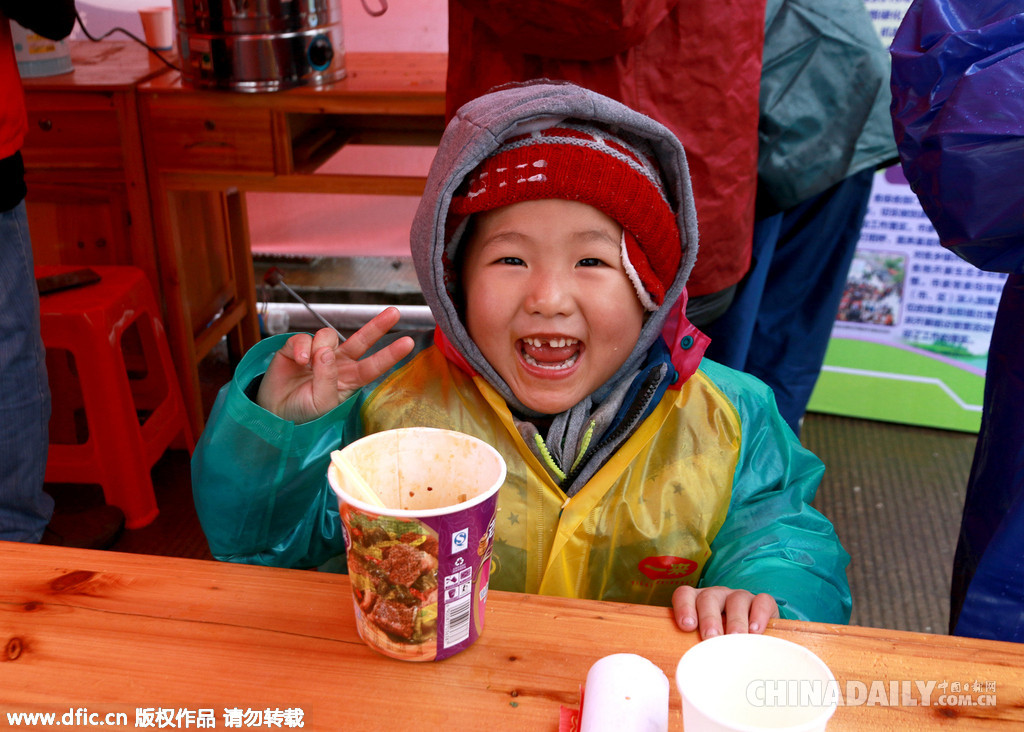 直擊2016年春運：有一種表情叫“回家”