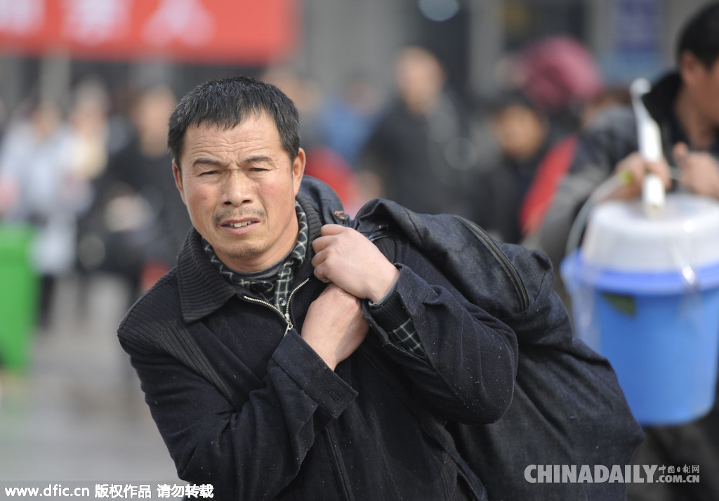 直擊2016年春運：有一種表情叫“回家”