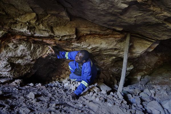 南非經(jīng)濟危機 黃金產(chǎn)業(yè)崩潰