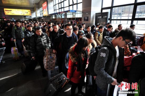 交通部:一季度鐵路客運量快速增長 快遞量增速超50%