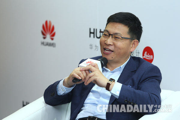 當(dāng)“理工男”相遇“富家女”--華為與徠卡合作記