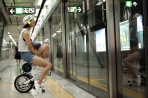 隨行所欲，騎達發布直立推行、自帶表情、自帶座椅的便攜助力自行車