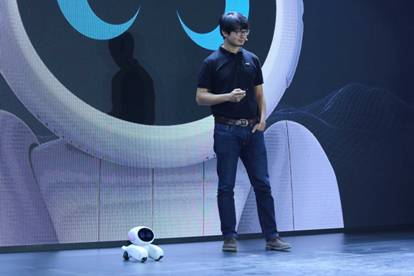 A輪獲1億美元融資 ROOBO發(fā)布人工智能機器人系統(tǒng)