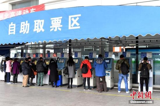 火車站售票見聞:“黃牛”不見了 購票有序了