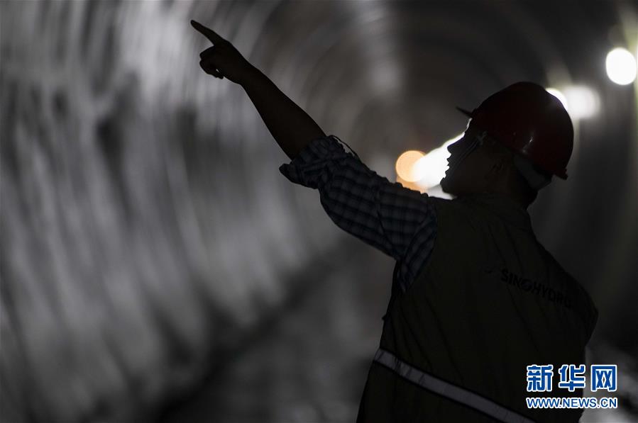 厄瓜多爾“中國造”水電站助力當(dāng)?shù)亟?jīng)濟(jì)發(fā)展