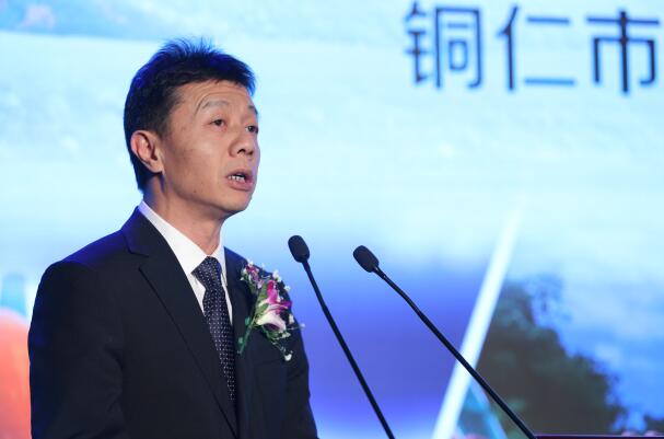 貴州省銅仁市萬山區開源投資集團與陽光媒體集團達成戰略合作