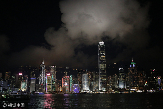 “祖國的支持令香港經(jīng)濟前景光明”：回歸20年，香港經(jīng)濟界“大咖”有話說