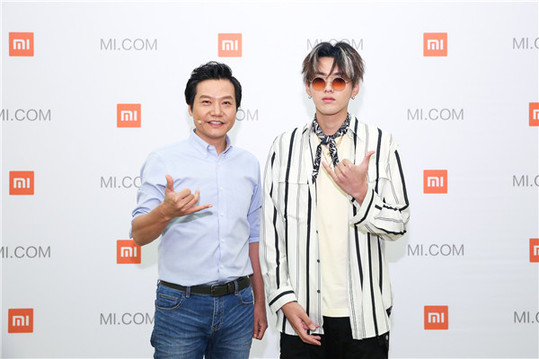 開啟“線下攻堅戰”?小米發布變焦雙攝新機5X等多款新品