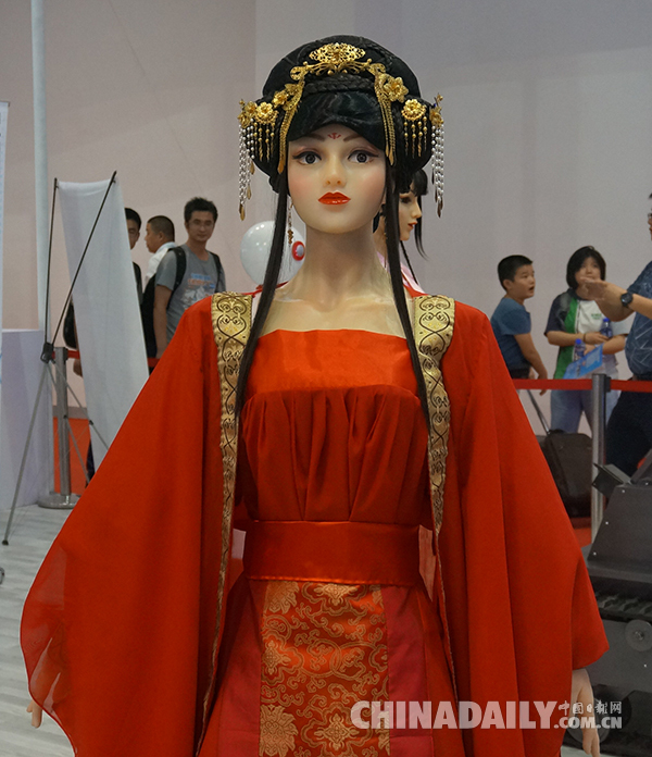 多款美女機器人亮相世界機器人大會（圖）