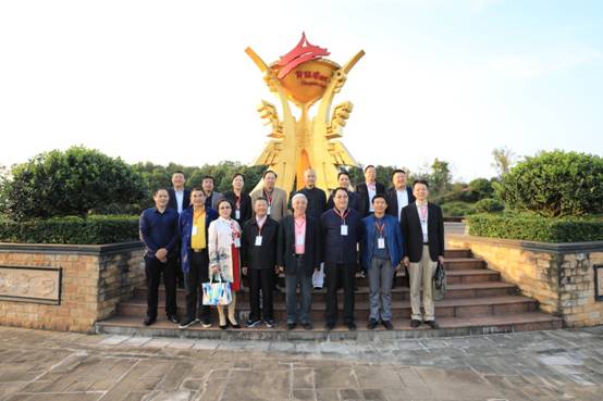 2017年首屆中國名酒收藏高峰論壇隆重舉行