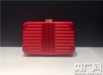 國際箱包品牌ZENESSE亮相2017中國國際時裝周