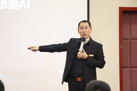 新零售發(fā)力,云智硬件智能售貨機(jī)如何應(yīng)勢(shì)而發(fā)?