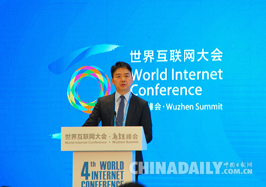 劉強(qiáng)東：無(wú)人機(jī)解決農(nóng)村“最后一公里”物流問(wèn)題