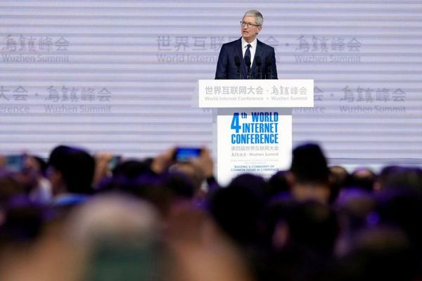 蘋果CEO庫克：互聯(lián)網(wǎng)必須保障安全，融入人性