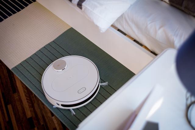 360發(fā)布智能掃地機(jī)器人