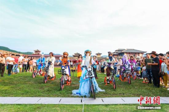 新經濟改變了年輕人生活:“共享單車出行”無法回避