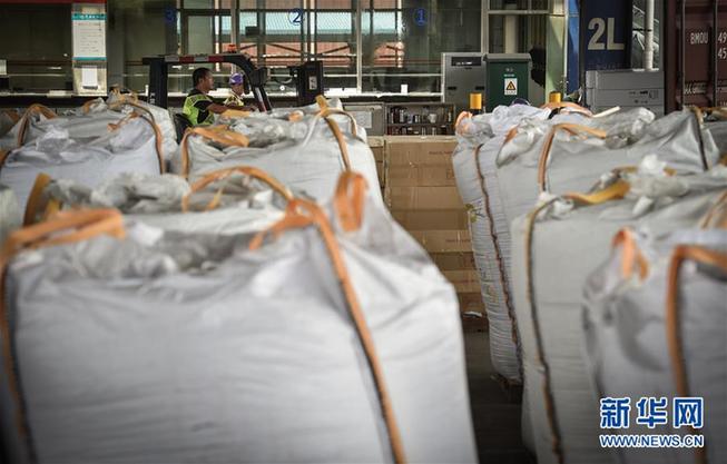 “洋垃圾”進(jìn)不了中國(guó) 讓東南亞接手?