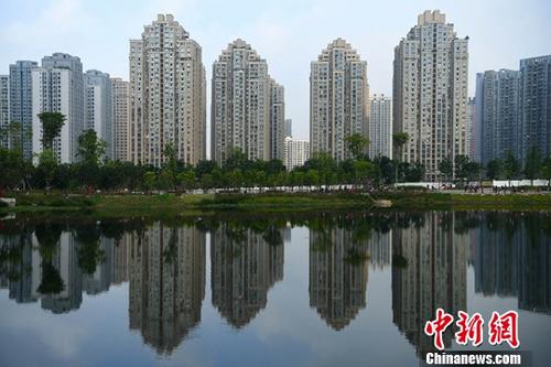 房子最耀眼 二線城市:搶人才還是找“接盤俠”?