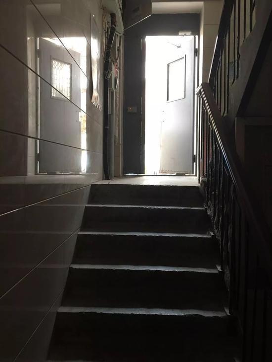 北京一地下室賣1050萬 網友:到北京才知有錢人多