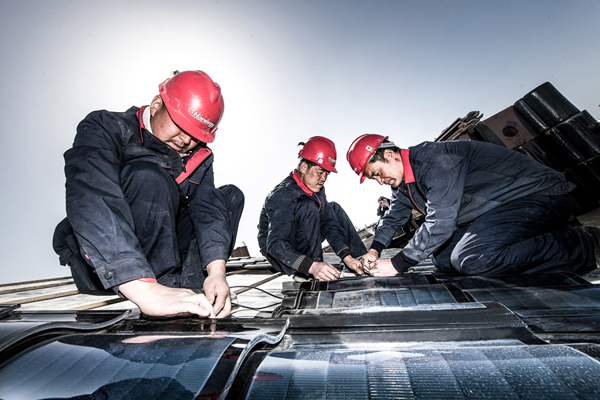 尖端高科技為建筑賦能 中國日報-漢能“陽光之旅”國際攝影師體驗計劃落幕