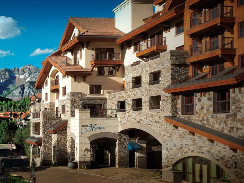 滑雪度假勝地:科羅拉多瑪?shù)铝站频? style=