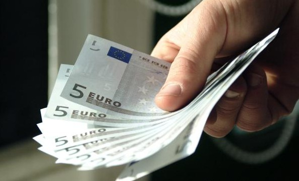 歐元匯率跌至近12年低點 未來有望與美元平價