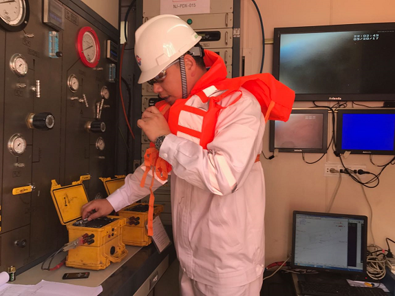 【中國夢(mèng)·大國工匠】楚金勇：千錘百煉 造就海上“盲眼穿針”孤膽英雄