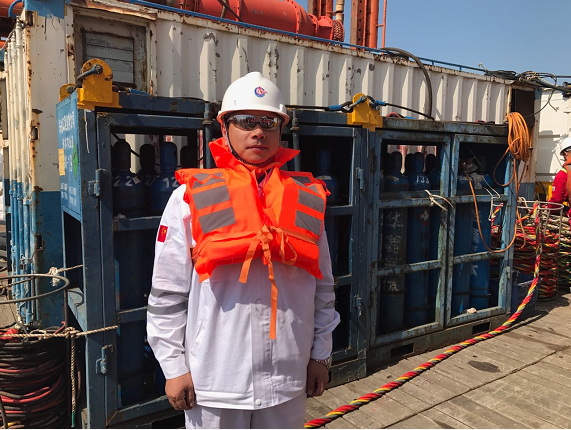 【中國夢(mèng)·大國工匠】楚金勇：千錘百煉 造就海上“盲眼穿針”孤膽英雄